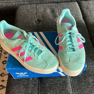 Adidas Gazelle Turquoise and Pink with White Platform W8.5